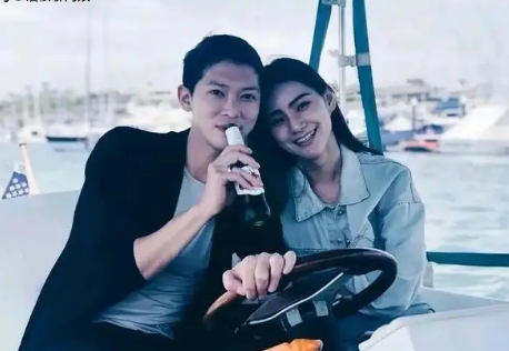 <strong>汪小菲马筱梅被曝正度假 婚礼未取消</strong>