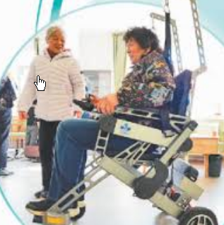 <strong>机器人保姆“上岗”了</strong>