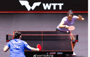 <strong>何卓佳3比0申裕斌</strong>