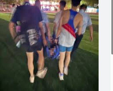 <strong>上海交大通报学生疑被校外人员殴打</strong>