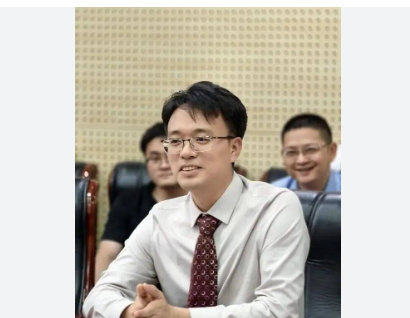 <strong>不会PPT的优先 武汉一硕导招生帖走红本质上是“用尖端技术掩</strong>