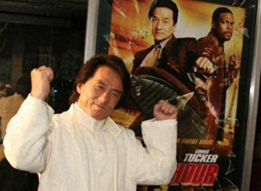 <strong>特朗普催拍成龙主演电影《尖峰时刻》</strong>