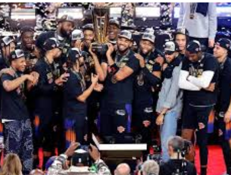 <strong>尼克斯逆转马刺 首夺NBA杯冠军</strong>