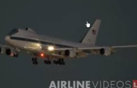 <strong>美“末日飞机”罕见现身洛杉矶机场</strong>