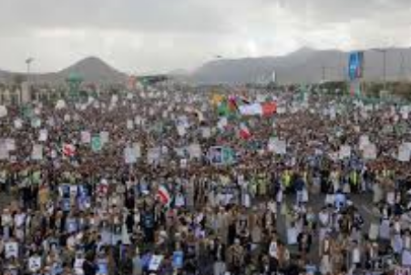 <strong>也门胡塞武装称可能封锁曼德海峡</strong>