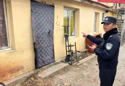 <strong>37岁民警抓捕持枪逃犯时壮烈牺牲</strong>