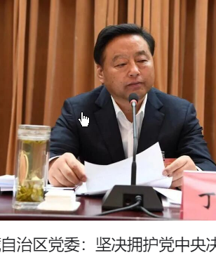 <strong>西藏:坚决拥护党中央决定</strong>