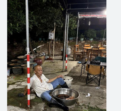 <strong>莫氏鸡煲休息1天:真的干不动了</strong>